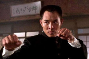 李连杰在娱乐圈的地位,华语影坛的武术传奇与国际化巨星